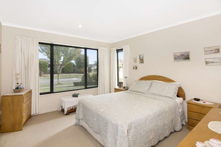 38 Hollybush Drive Brightwater_12