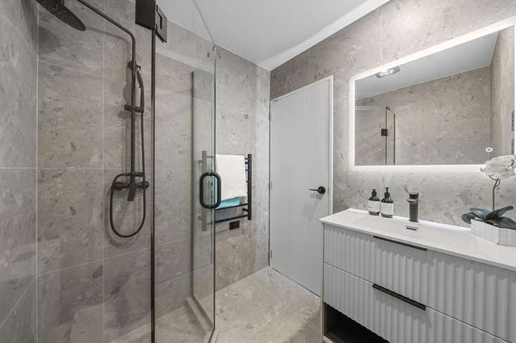 5/32 Bradbury Road Botany Downs_11