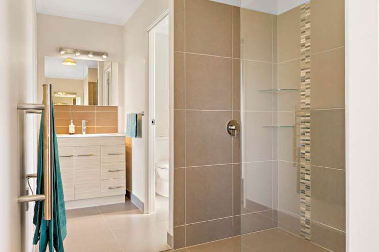 1518 Old North Road Helensville_24