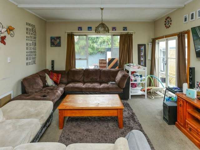 32 Lee Road Taradale_3