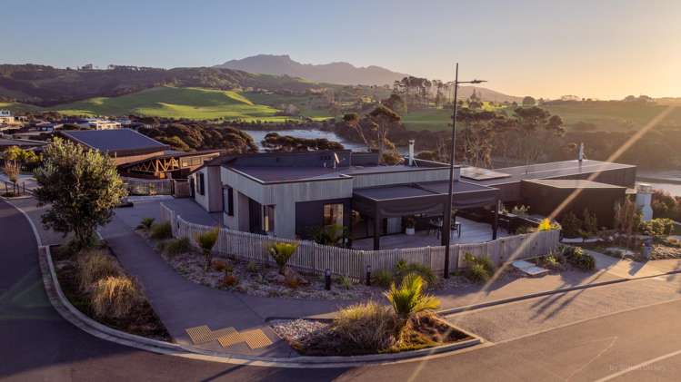 4 Omahina Street Raglan_25