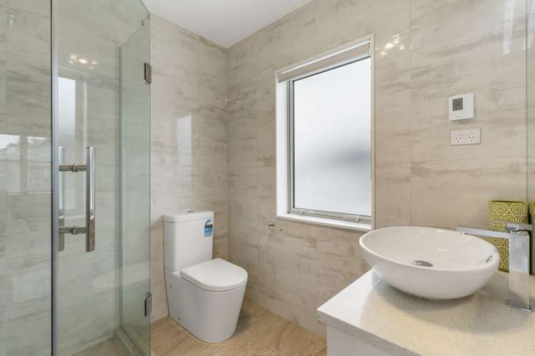 5 Horsefields Drive Flat Bush_15