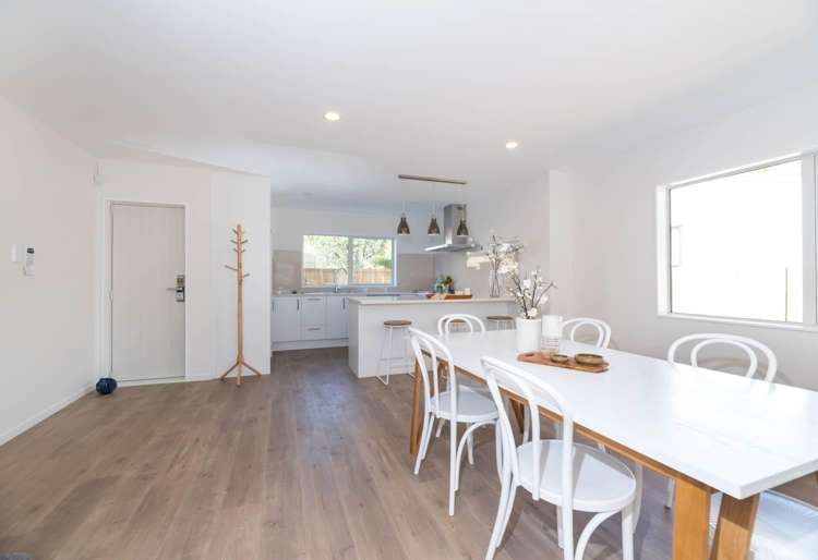 27 Sunshine Boulevard 1793_6