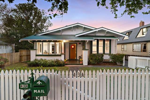 HEARTBEAT OF CBD LIVING SO CLOSE TO TOWN — SO ...