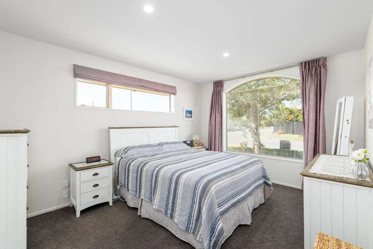 2 Cyclamen Place Aidanfield_11