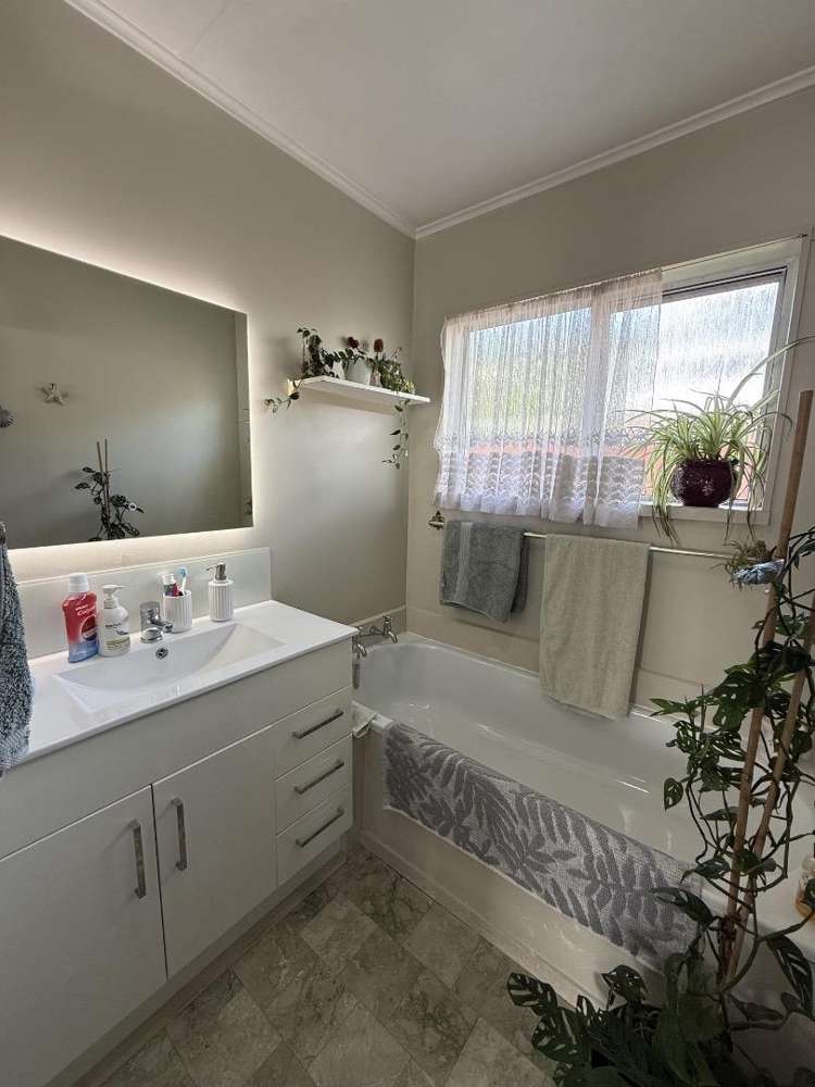 2/225 Annesbrook Drive 1951_2