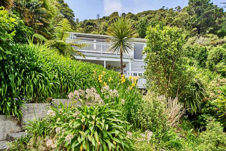 3 Mackenzie Road Eastbourne_25