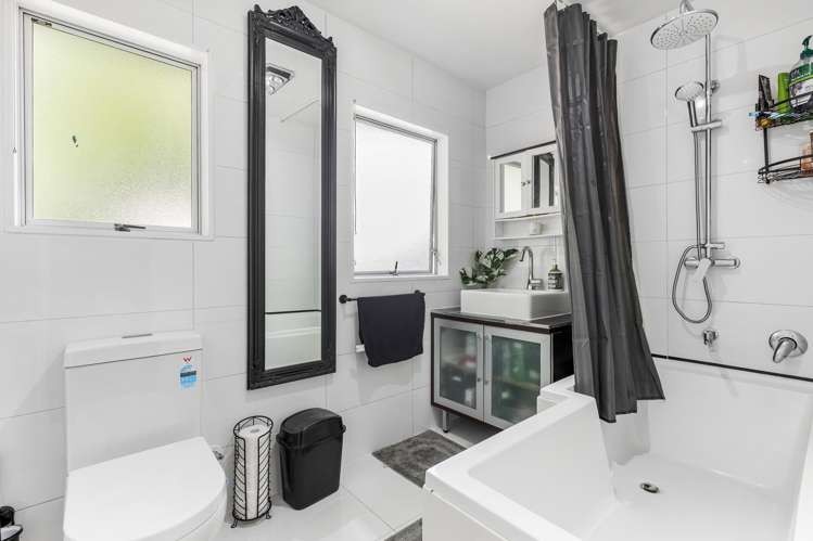 2/4 Kahikatea Place Ranui_9