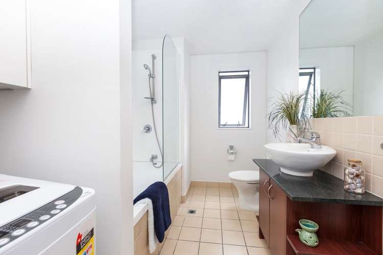 711/76 Wakefield Street Auckland Central_9