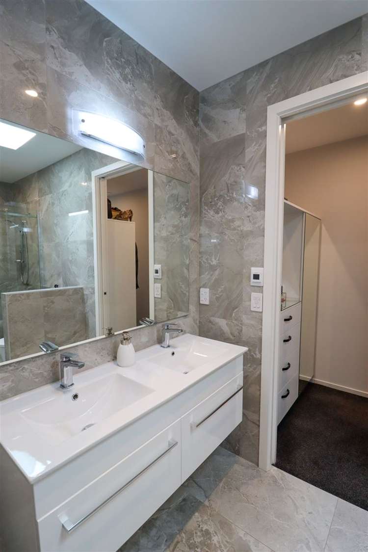 28 Meadowstone Street Gleniti_10