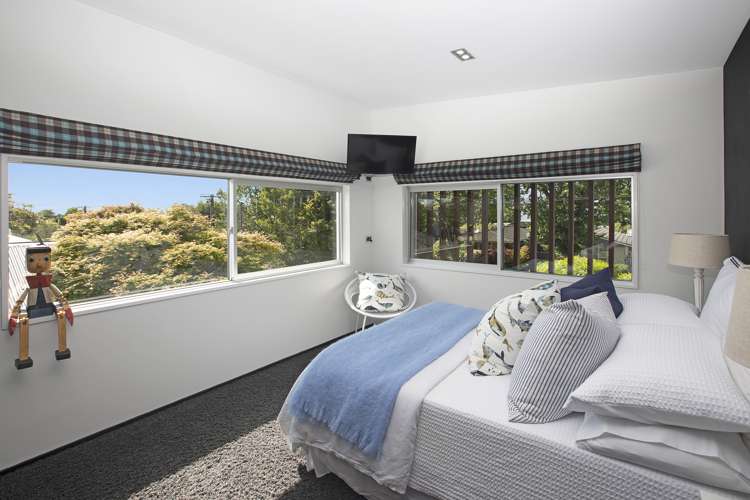 53 Hawthorne Street Strowan_21