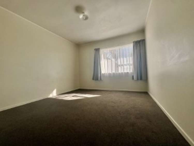 8/318 Te Atatu Road 1802_4