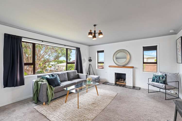 13 York Crescent Westown_3