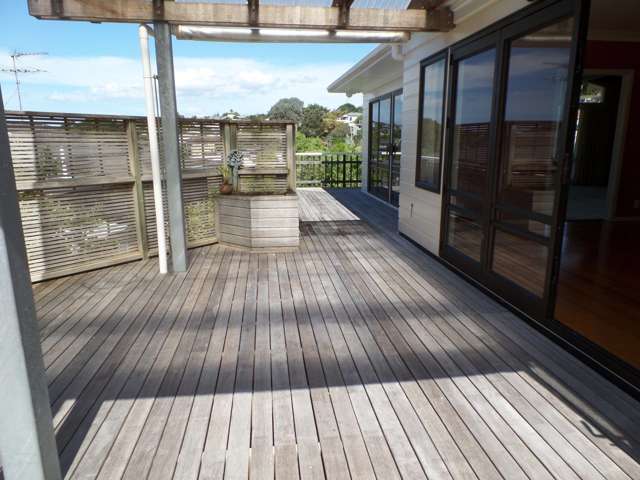 27 Korotaha Terrace Rothesay Bay_1