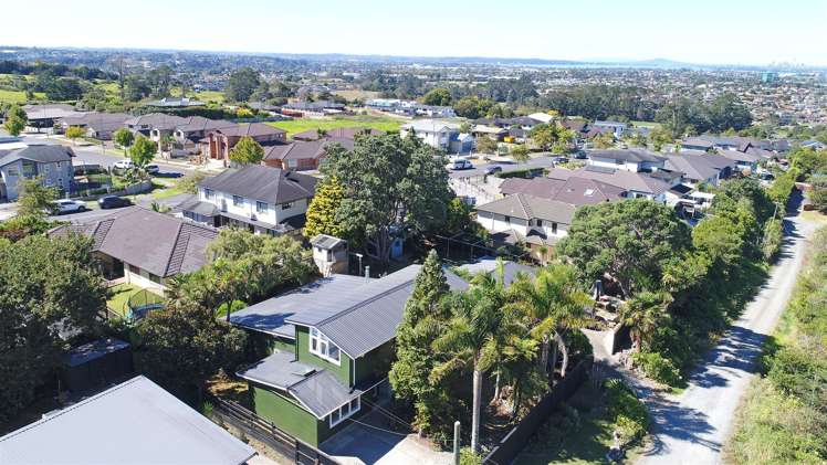 4 Tasman Avenue Henderson Valley_24