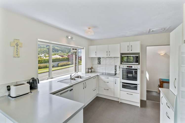 23 Washbourn Drive Richmond_5