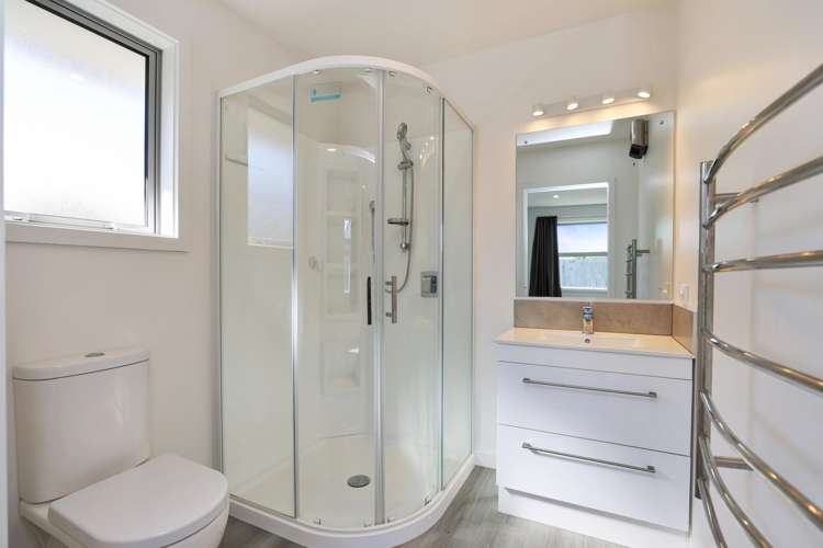 66 Kelvin Crescent Allenton_13