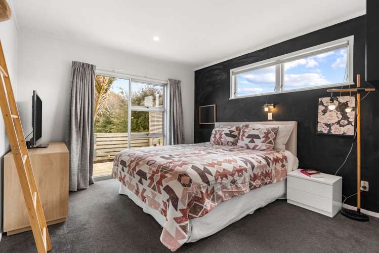 94 Lauderdale Road Birkdale_7