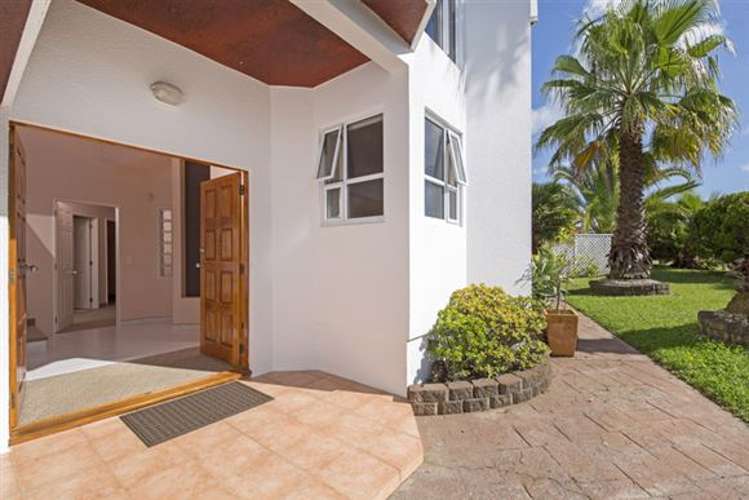 8 Woodview Rise Botany Downs_12