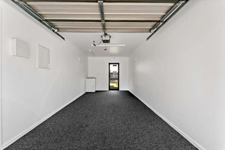 4 Barnea Circle Glen Eden_11