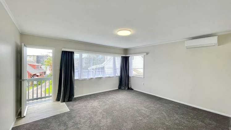 22b Kaipatiki Road Glenfield_3