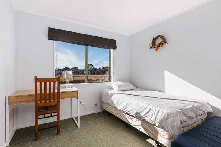 25 Poike Road Hairini_16