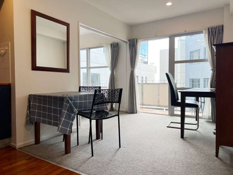 11E/82 Wakefield Street 10015_2