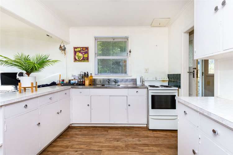 1 Tawa Street Hilltop_2