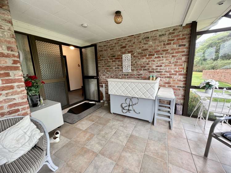 132 Grant Road Otatara_9