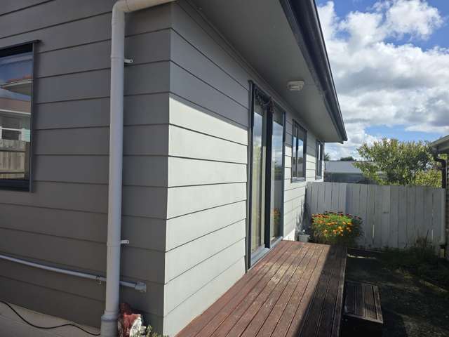 85A COBHAM CRESCENT Kelston_1