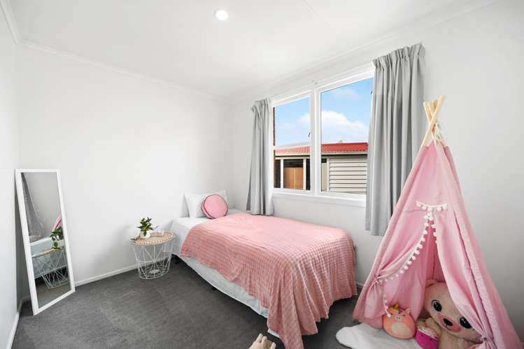 33 Garden Heights Avenue Glenview_14