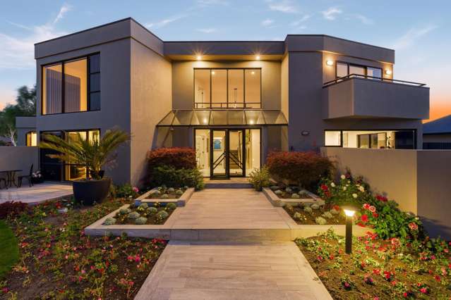 Builders Own Home - 30 Year Tenure!