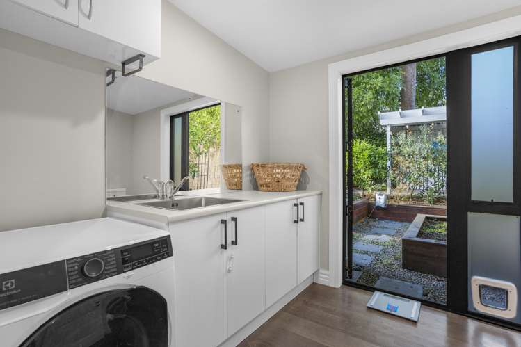 106 Barton Avenue Heretaunga_20