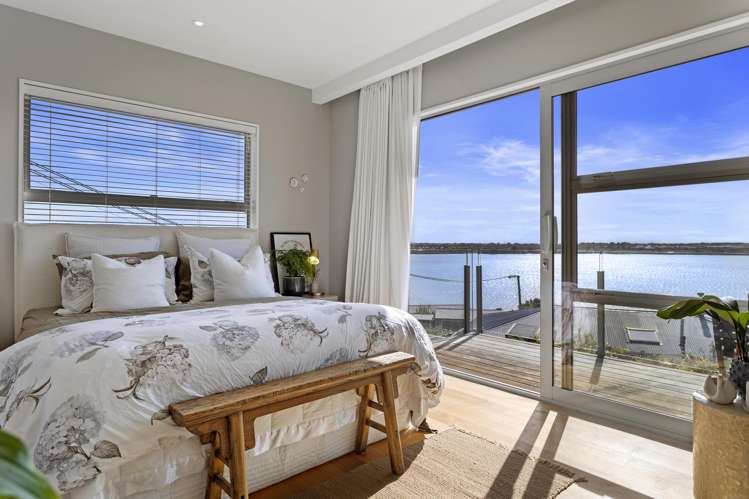 11 Te Awakura Terrace Mount Pleasant_12