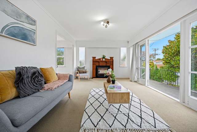 16 Te Anau Place Glenview_1