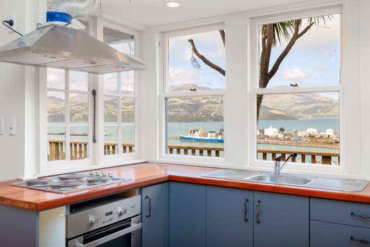 13 Cunningham Terrace Lyttelton_3