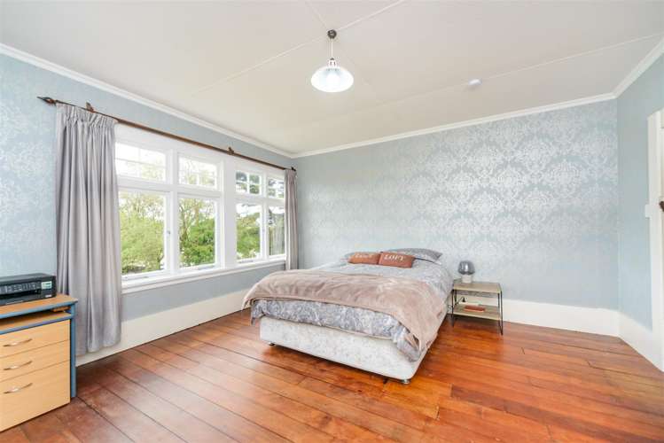 27 High Street Bulls_26