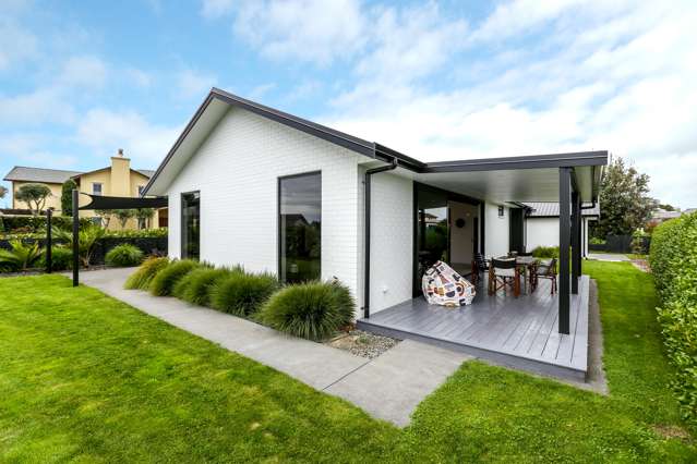 8a Sampson Avenue Waiwhakaiho_4