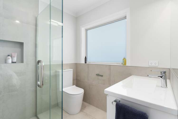 2 Van Baarle Close_5