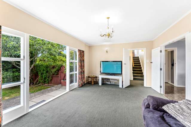 1 Ruapae Grove Trentham_3