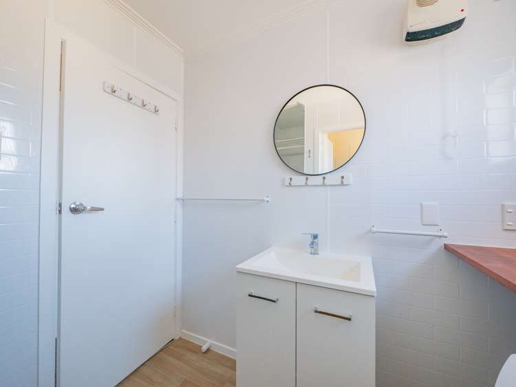 2/99 Canongate Dunedin Central_9