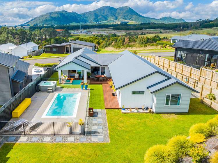 46 Botanical Heights Drive Waipahihi_1