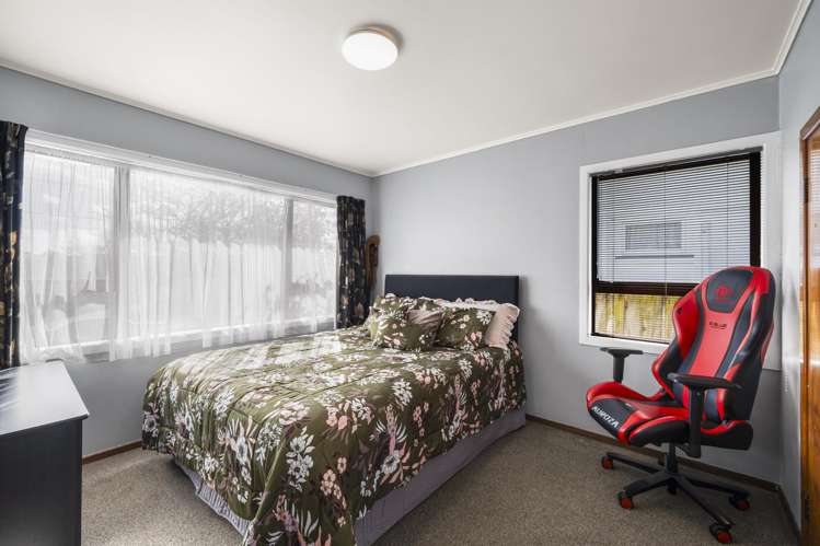 16 Antrim Crescent Otara_10