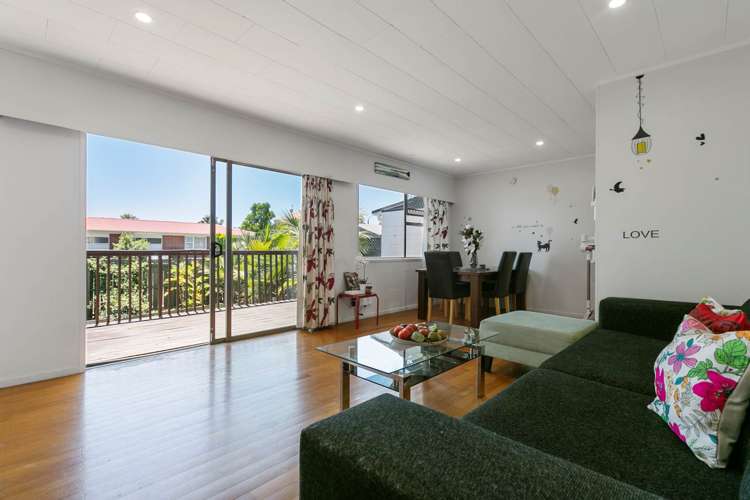 2/2 Chevis Place Pakuranga_18