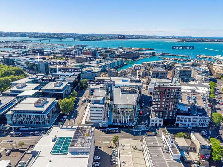 151 Victoria Street West City Centre_18