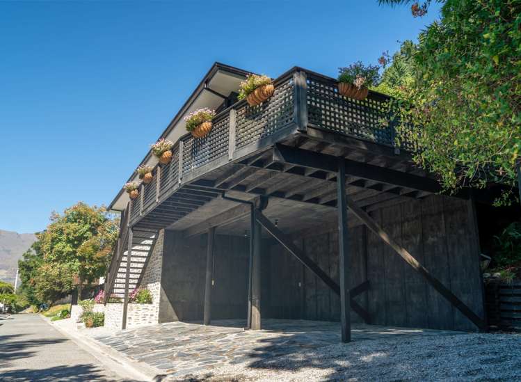 54 Huff Street Queenstown_24