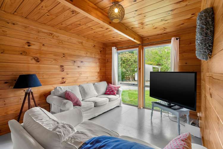 70 Waihora Road Riversdale Beach_11