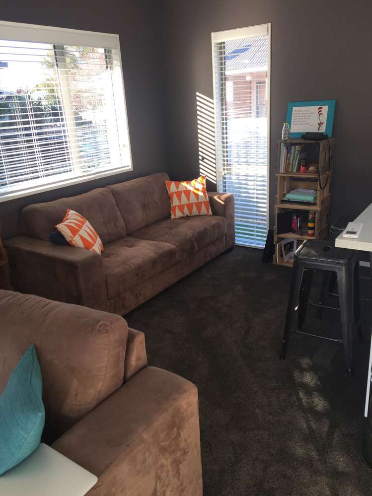 2/192 Woodham Road Linwood_4