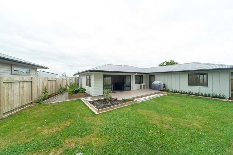 32 Wescombe Grove Feilding_6