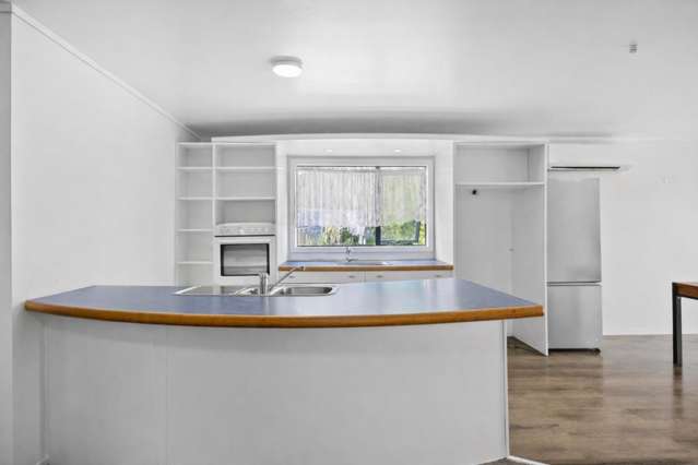 12 Pearce Drive Te Kamo_2